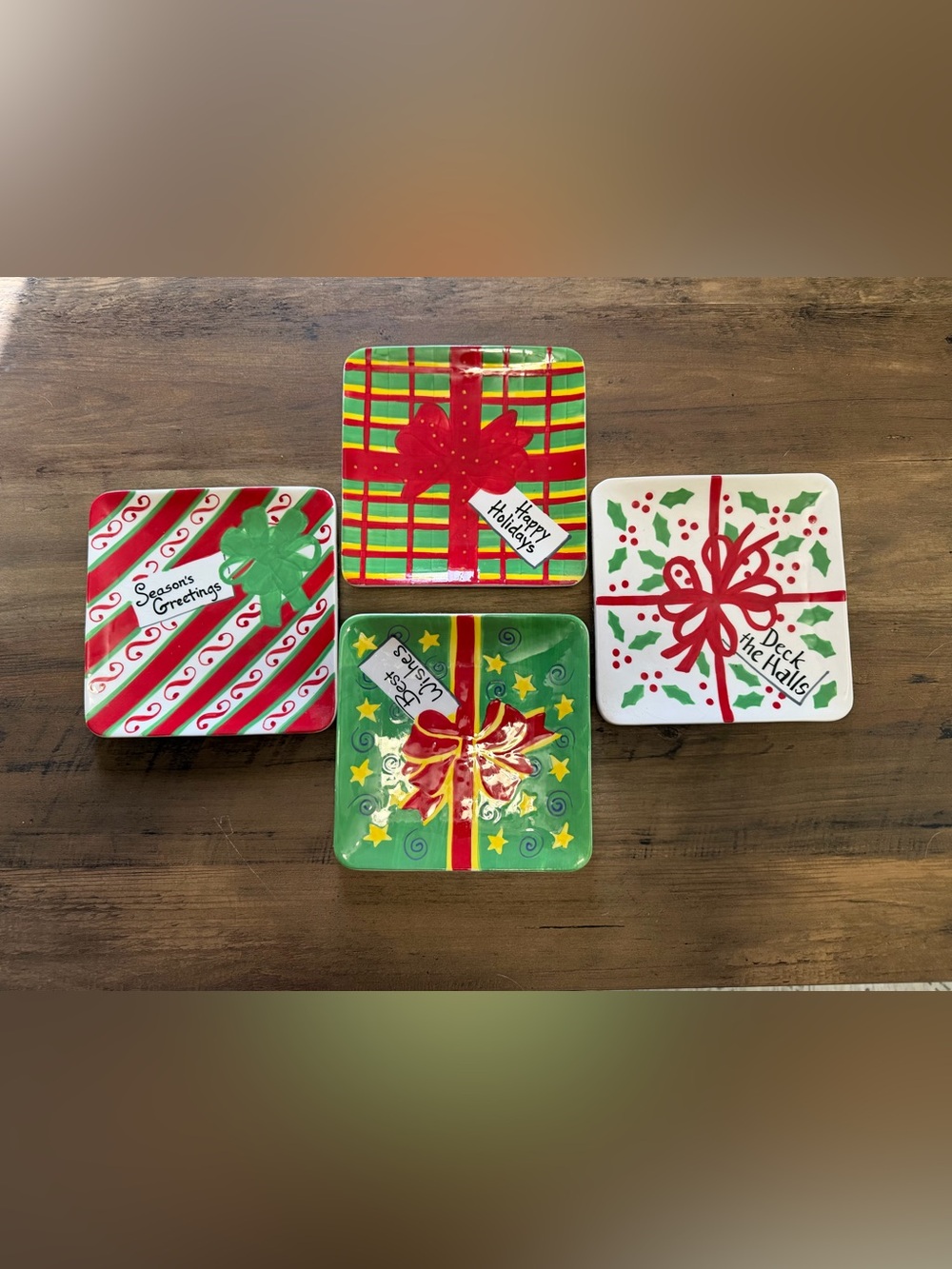Boston Warehouse Holiday Ceramic Gift Plate Set of 4 - Red & Green